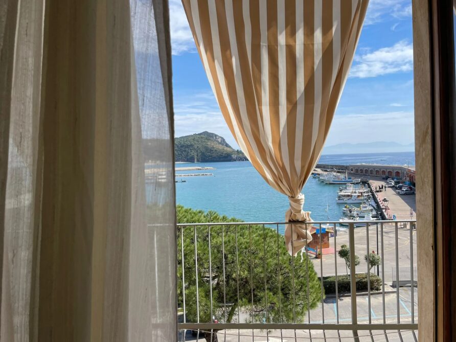 Finestra sul Mare